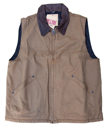 Outdoor leisure vest with hidden inner pockets, leather collar and zipper in Tobacco L