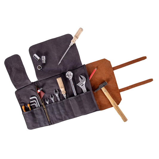 Werkzeugrolle aus wasserfestem Canvas und Leder in khaki und charcoal