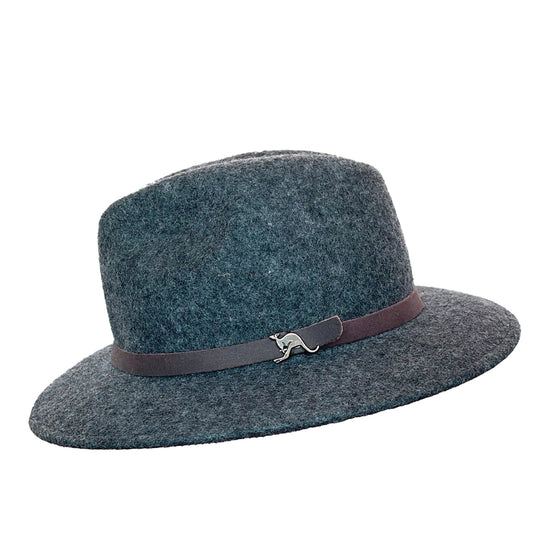 Crumplable wool felt hat for women and men with a two-colored leather hat band